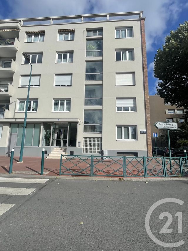 Appartement F2 à vendre - 2 pièces - 43.26 m2 - GENNEVILLIERS - 92 - ILE-DE-FRANCE - Century 21 Halesia Immobilier